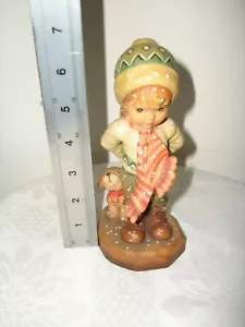 Sammlerstück Winterzeit Geschenk Hund Junge 6,75" groß Anri Figur Sarah Kay 653/2000 - Bild 1 von 8