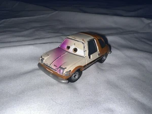 Disney Pixar Cars 2 Tolga Trunkov und Tubbs Pacer - Bild 1 von 2