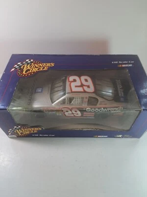 WINNERS CIRCLE 1/18  #29 KEVIN HARVICK NASCAR 2002 GOODWRENCH Black/Silver - Image 1 of 4
