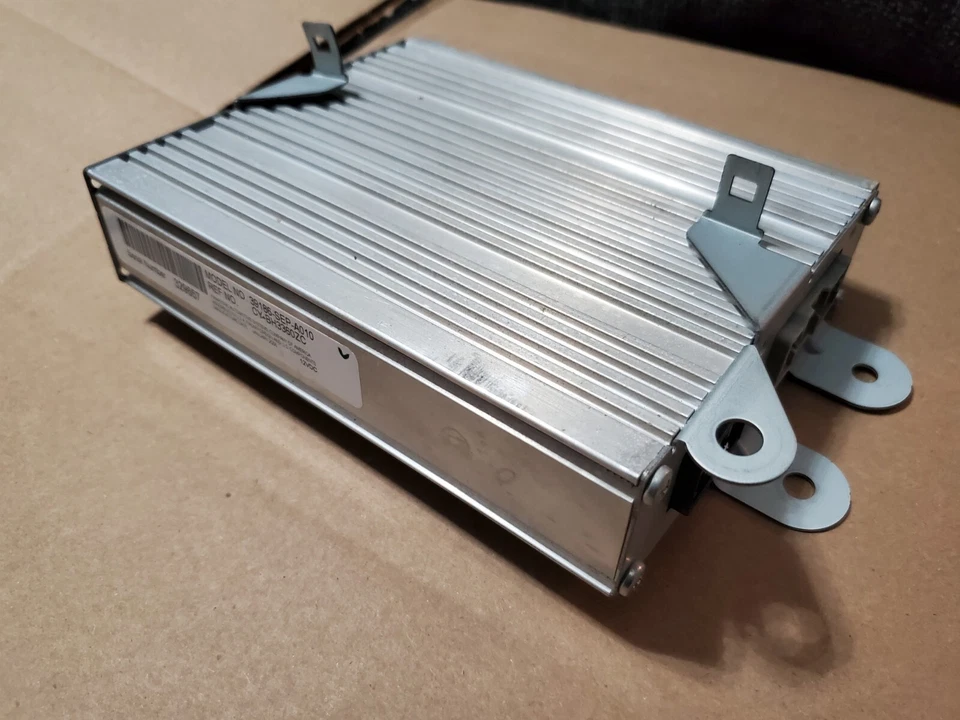 Amplificador de audio Acura TL 2004-2008 - reacondicionado/reconstruido con condensadores mejorados Foto 1 de 3