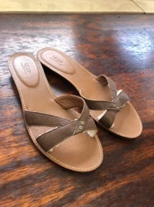 UGG LUGGAGE BROWN LEATHER SERPA LINED SANDALS SZ 8 - Picture 1 of 5