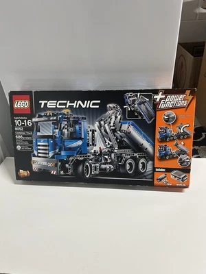 NEW LEGO 8052 TECHNIC: Container Truck Retired Set with Power Functions - Image 1 of 4