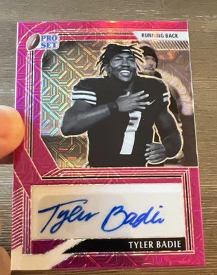 2022 Pro Set Tyler BADIE (RC) Auto/10 Pink Prizm Refractor Denver BRONCOS  - Image 1 of 4