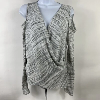 Suéter WHBM para mujer manga media larga hundido cuello en V hombro frío ligero Foto 1 de 4