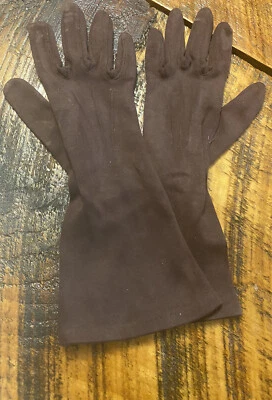 Vintage Ladies Gloves Sz Small Brown with Pearl Button Accent Great Look! - Image 1 of 4