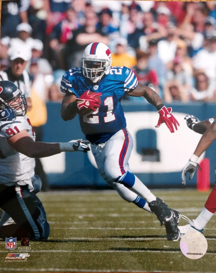 WILLIS McGAHEE 8X10 ACTION PHOTO #2 Buffalo Bills - Image 1 of 1