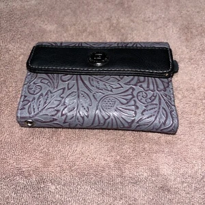 NWOT STONE MOUNTAIN Tooled Embossed Gray Black SLG Wristlet Wallet - Picture 1 of 6