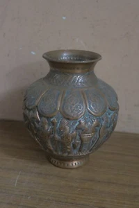 ANTIQUE PERSIAN HANDMADE ETCHED EMBOSSED COPPER VASE PERSEPOLIS kINGS 6.5" - Picture 1 of 10