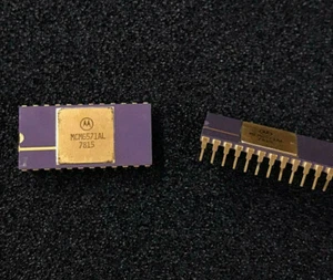 MCM6571AL - MOS 8K  ROM Horizontal Scan Character Generator - DIP24-600MIL - MOT - Bild 1 von 1