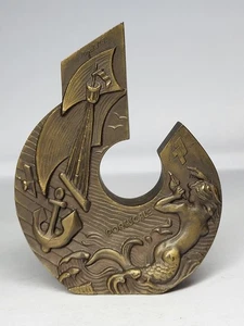 Kunst/ Akt Meerjungfrau Frau/ Schiff Segel Mast & Anker/ ungewöhnliche Form Bronzemedaille - Bild 1 von 14