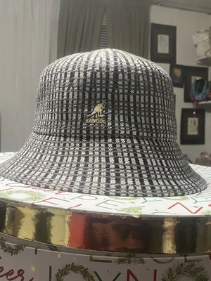 Chapéu Masculino Importado Kangol Prep Xadrez Lahinch Balde| Preto| Cinza Tamanho GG - Imagem 1 de 4