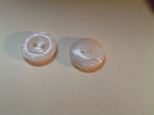 10 NUOVI CERCHI ANGOLARI CONCAVI BIANCHI NUVOLOSI 1 1/8 POLLICI 2 FORI FINITURA GLO PERLA pulsante - Foto 1 di 3