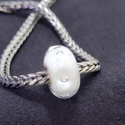 AUTÉNTICO Trollbeads Blanco Burbujas Cuentas de Vidrio Retirado Usado en Excelente Condición Foto 1 de 4