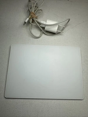 Apple Magic Trackpad 2 Bianco - Modello A1535 Trackpad Multi-touch - Testato - Immagine 1 di 3