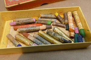 OIL /CHALK PASTELS Weber Craftint vintage used - Picture 1 of 6