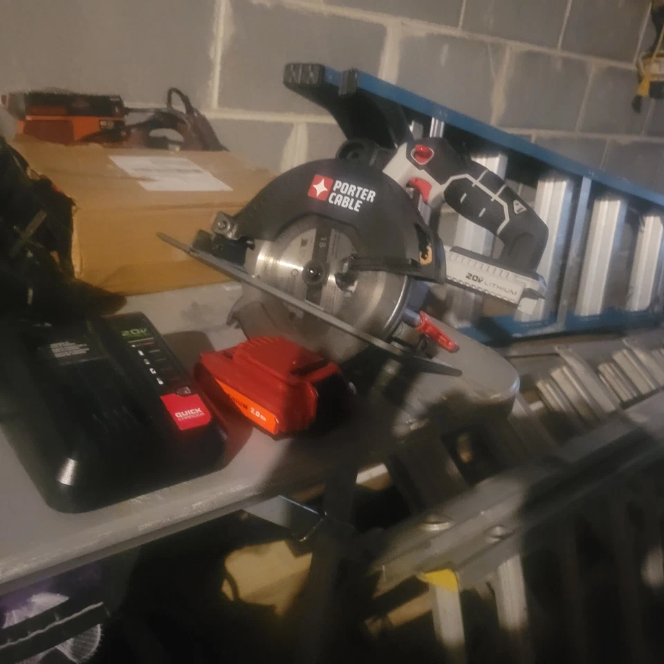 Sierra circular PORTER-CABLE PCC660B de 6,5 pulgadas Foto 1 de 1