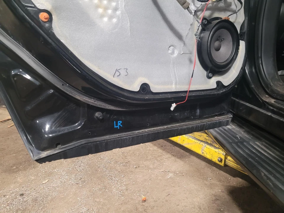 Used Rear Left Door fits: 2008  Infiniti qx56 electric Rear Left Grade B — 第 1/4 张图片
