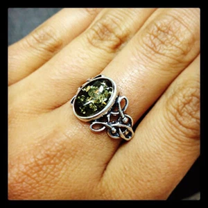 Vintage Celtic Sterling Silver Ring & Round Baltic Green Amber Gemstone  Size 6 - Picture 1 of 5