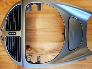 Citroen C5 Mk1 Mittelkonsole Armaturenbrett Surround Gesichtsverkleidung Inc. Lüftungsschlitze - Bild 1 von 1