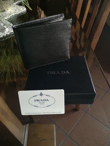portafoglio uomo prada
