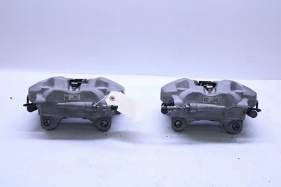 Par de pinzas de freno delanteras derecha izquierda BMW 530i G30 OEM usadas Foto 1 de 4