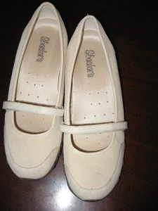 Skechers,Lt Beige, Mary Jane ,Leather & Suede Comfort Pumps Cushion insole,8.5M - Picture 1 of 9