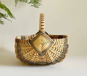 Vintage Handwoven Basket Buttocks Basket Round Oak Basket w. Handle 10x10x10 - Picture 1 of 8