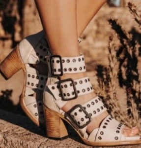 Freebird By Steven BLAKE Chunky Buckle Sandal Booties Size 8 Ivory EUC! - Picture 1 of 7