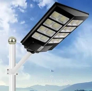 LAMPIONE STRADALE LED 2000W con PANNELLO SOLARE Telecomando CREPUSCOLARE - Foto 1 di 15