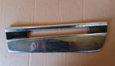 73 Monte Carlo 左下前挡泥板装饰铝制停车灯边框 — 第 1/4 张图片