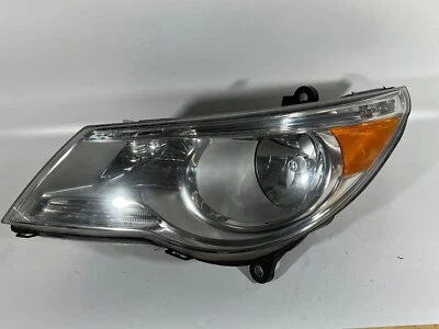 Conjunto de faros halógenos izquierdos para conductor Volkswagen Routan 2009-2014 Foto 1 de 4