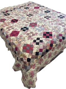 Vintage Victorian Heart Quilt Bedspread Coverlet 93x88 Scalloped Edge Perfect - Picture 1 of 8