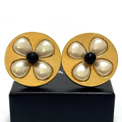 CHANEL 23 Kunstperlen Blume Runde Ohrringe Gold Vintage Clip-On Schmuck JAPAN - Bild 1 von 4