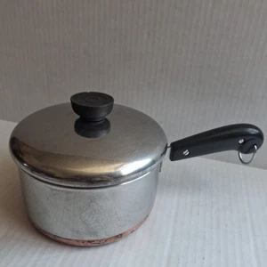 Revere Ware 1801 Vintage 1-1/2 Qt Copper Bottom Sauce Pan with Lid Pre-owned - Picture 1 of 7
