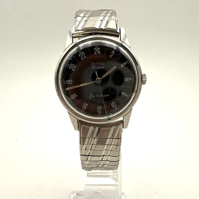 Zodiac Kinetic Jet Aeronaut Wrist Watch. Lot B27 - Image 1 of 4