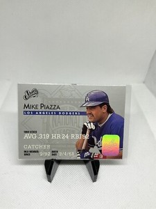 1995 MIKE PIAZZA Studio Baseball Card #4 Catcher Los Angeles Dodgers