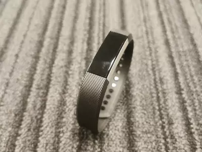 FAULTY Fitbit Alta Fitness Wrist Band with Black Strap FB406 (L/G) - Image 1 of 3