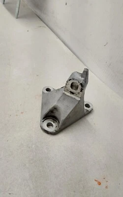 Soporte de montaje del motor delantero Honda Pilot 2004 OEM Foto 1 de 4