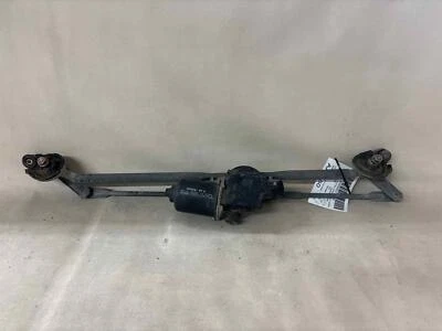2005 Toyota 4Runner Front Wiper Motor with Linkage Standard Spec - Image 1 of 4