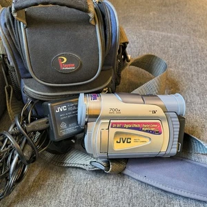 Vintage JVC GR-D20EK Mini DV Camcorder Working Retro Handheld Video Silver - Picture 1 of 10