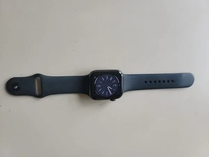 Apple Watch Series 6 44mm Space Gray Aluminum Case with Black Sport Band - Zdjęcie 1 z 7