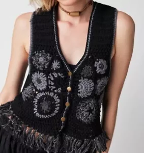 Free People Desert Rose Crochet Fringe Floral Knit Button V Neck Vest Sz M NWOT - Picture 1 of 11