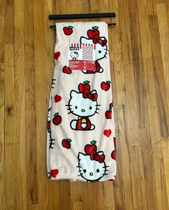 Manta HELLO KITTY Cerezas Rosa 60 x 70 en San Valentín Cereza Nueva con Etiquetas - Imagen 1 de 2