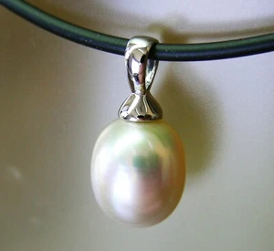 10.8mm WHITE SOUTH SEA PEARL 100% UNTREATED+18ct SOLID YG PENDANT+CERT AVAILABLE - Picture 1 of 1