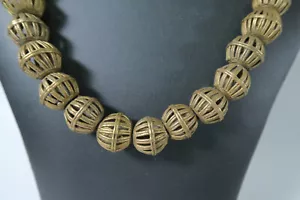 Bonitas cuentas de latón BM22 21mm fundición amarilla Ghana Brass Beads Ashanti Akan - Imagen 1 de 6