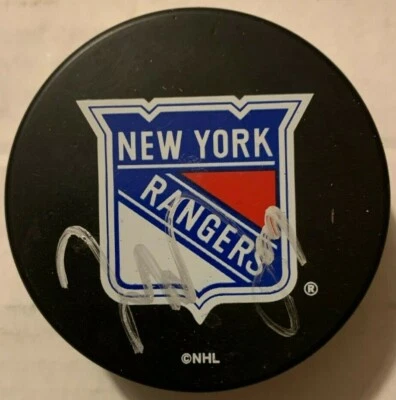 Disco de hockey autografiado por Marc Savard New York Rangers NHL Foto 1 de 2