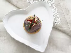 VINTAGE WEISSE KERAMIK HERZ SCHÜSSEL PLATTE CANAPE HOCHZEIT DEKOR HEIMPARTY WEIHNACHTEN - Bild 1 von 5