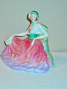 Estatuilla vintage 1949-1959 Royal Doulton Memories HN2030 dama en silla INGLANDIA - Imagen 1 de 3
