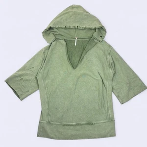 Felpa con cappuccio Free People Distressed verde incantato maniche larghe 3/4 manica taglia media - Foto 1 di 8