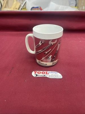 Taza de café de cerveza aislada herramientas a presión de colección taza térmica servir EE. UU. rojo blanco Foto 1 de 4